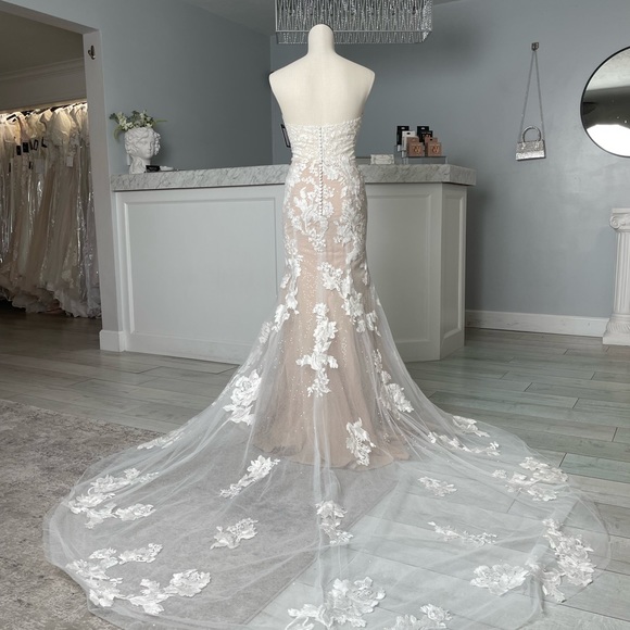 Size 6 *Champagne Wedding Dress* - Picture 5 of 6